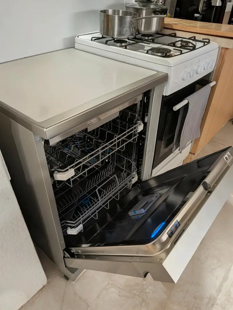 Zimmer in Borsdorf-Panitzsch · WLAN & kostenloses Parken · 4/16